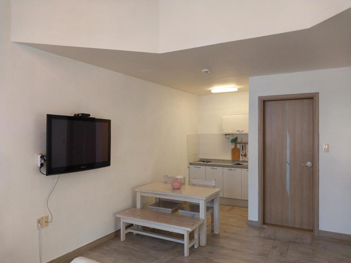 Another World Pension Gyeongju Exterior photo