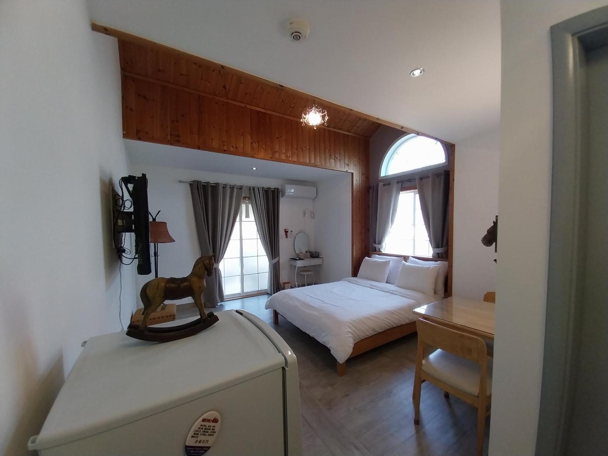 Another World Pension Gyeongju Exterior photo