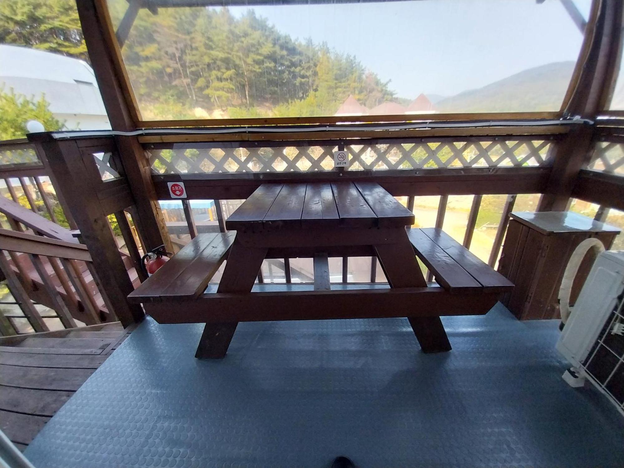 Another World Pension Gyeongju Exterior photo